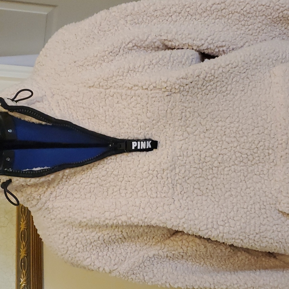 Victoria's secret pink sherpa quarter zip fleece. - Picture 2 of 4